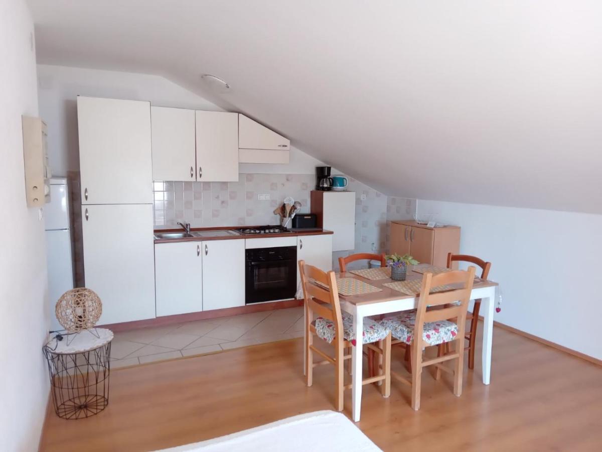Francis Appartements Pakoštane Esterno foto